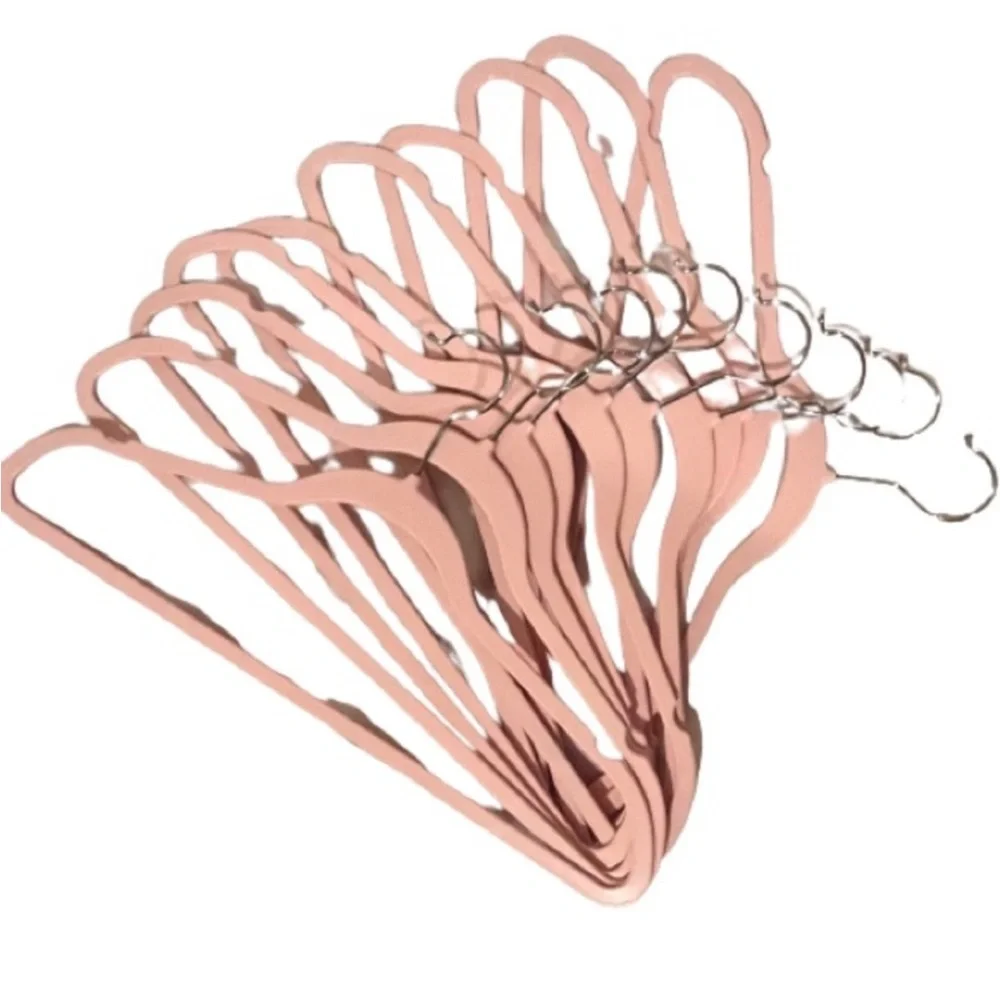 NWOT- Set of 20 Space Saver Plastic Hangers in Blush